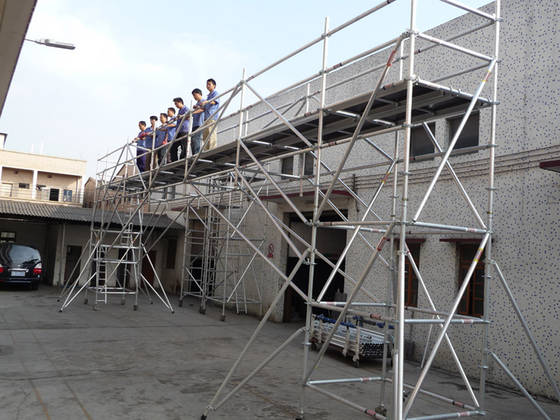 scaffolding planks